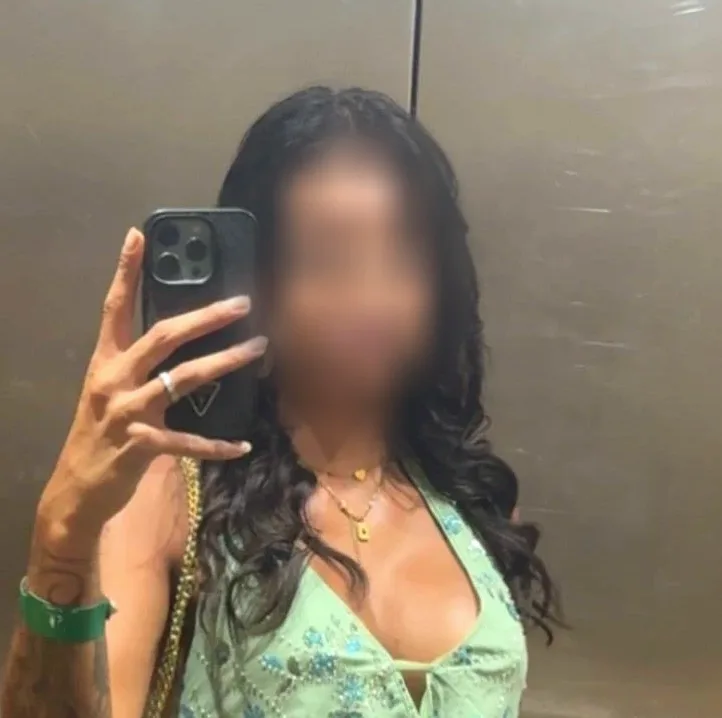 Pia, 23